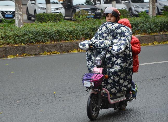 冬天为什么电动车的续航会缩短,电动车冬天跑不远我教你一招