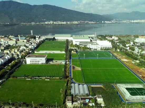 50个零基础孩子足球训练,昆明足球训练营小孩