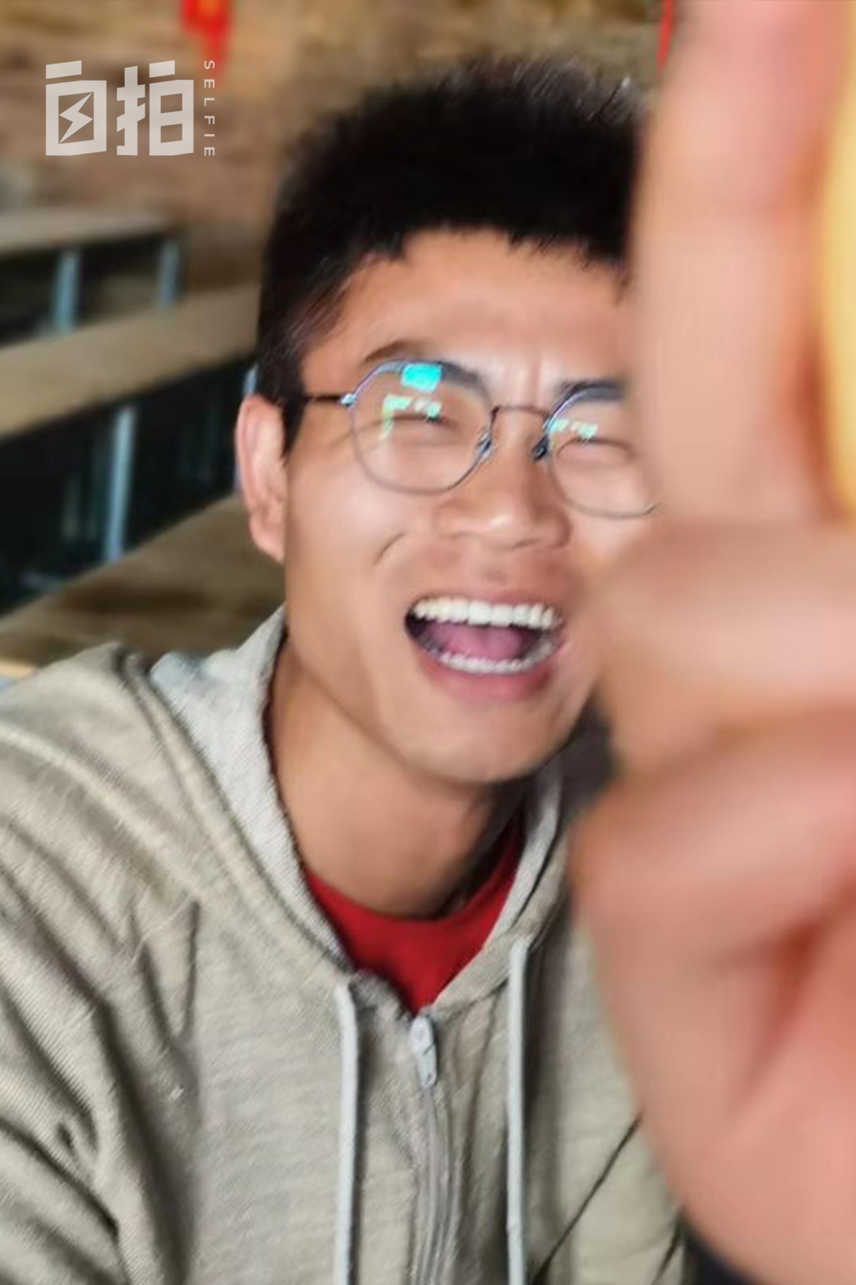 我高中辍学，打工十年，如今当上文学杂志主编