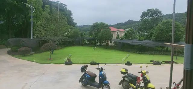 湖南陈先生30万自建农村小平房，有假山有菜园，占地1亩就是爽