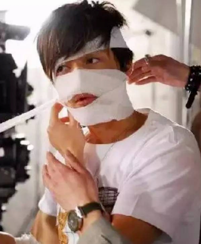 6大比艺人颜值高的经纪人，个个品貌端庄，甩艺人几条街