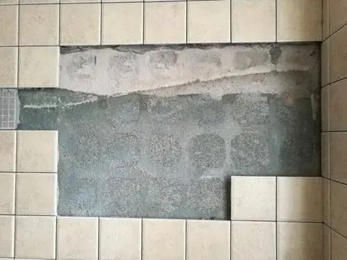 高低不平的地砖还有办法补救吗,客厅与阳台地砖高低不平怎么衔接