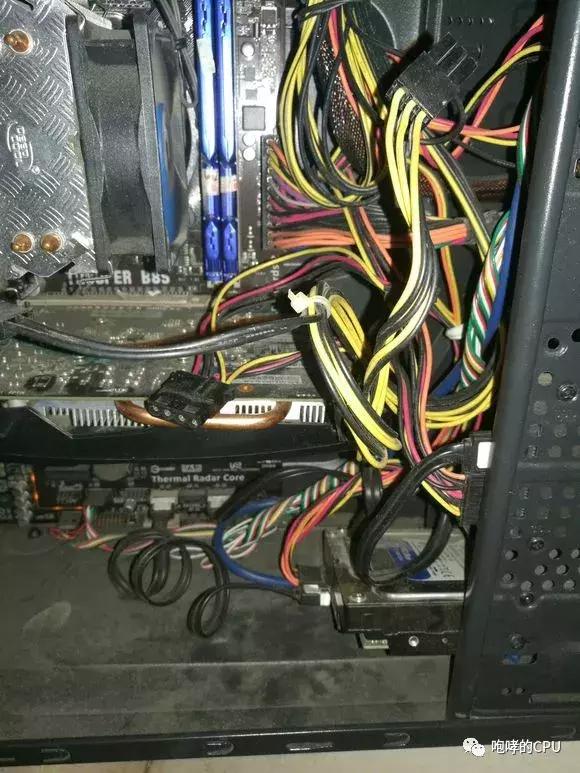 电脑走线乱?一招解决它!