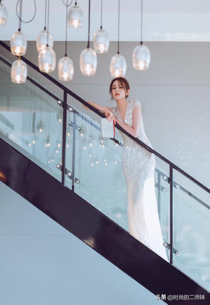 热巴私服黑色吊带,热巴身材好的视频