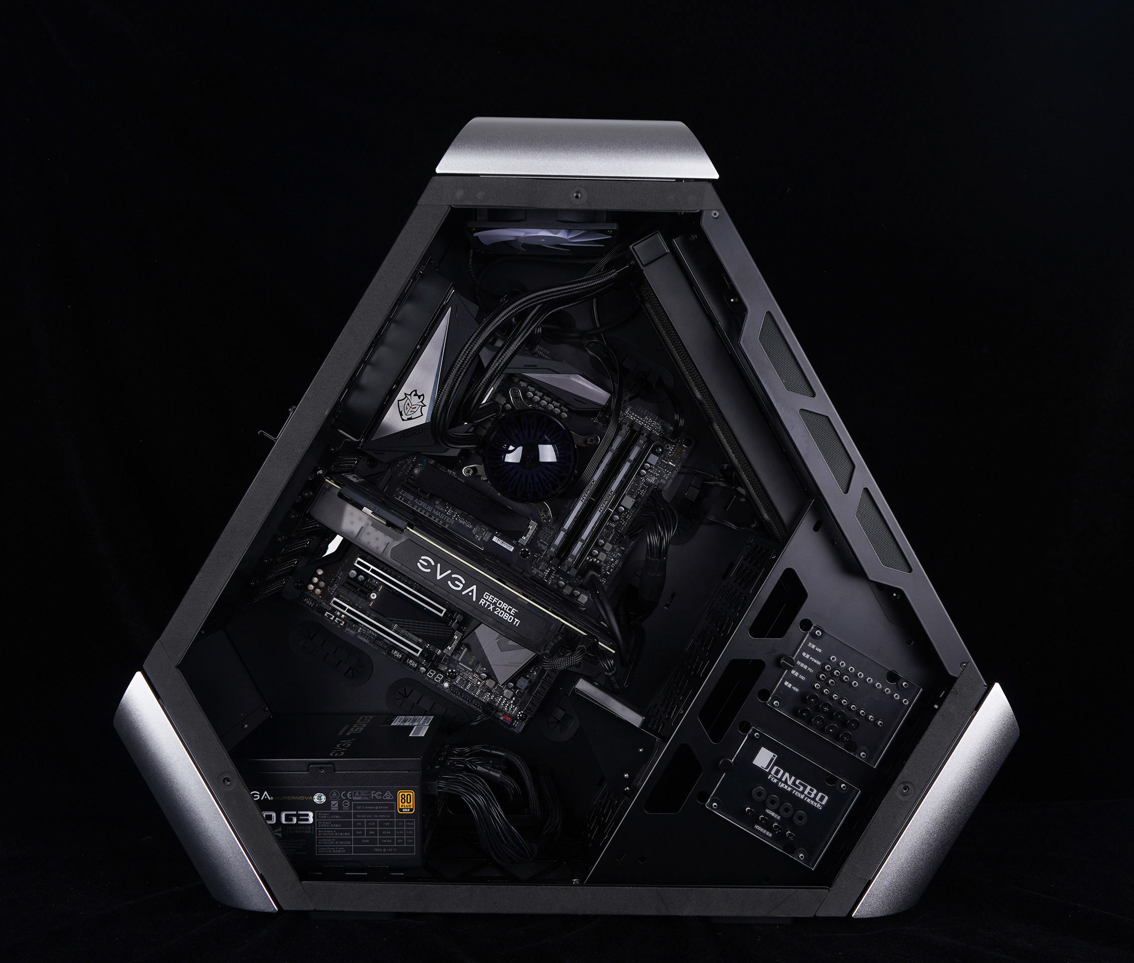 外星人游戏主机值得买吗 (有主机的外星人游戏本)