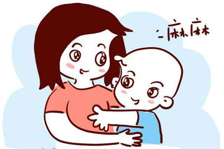 宝宝晚上大都喜欢粘着妈妈，你家宝宝是吗？一起来看这4个原因