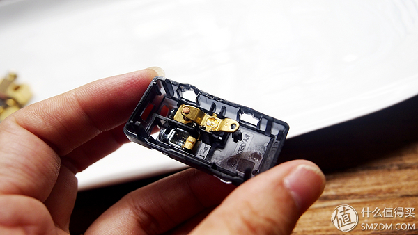 无边框开关插座,无边框开关插座拆解