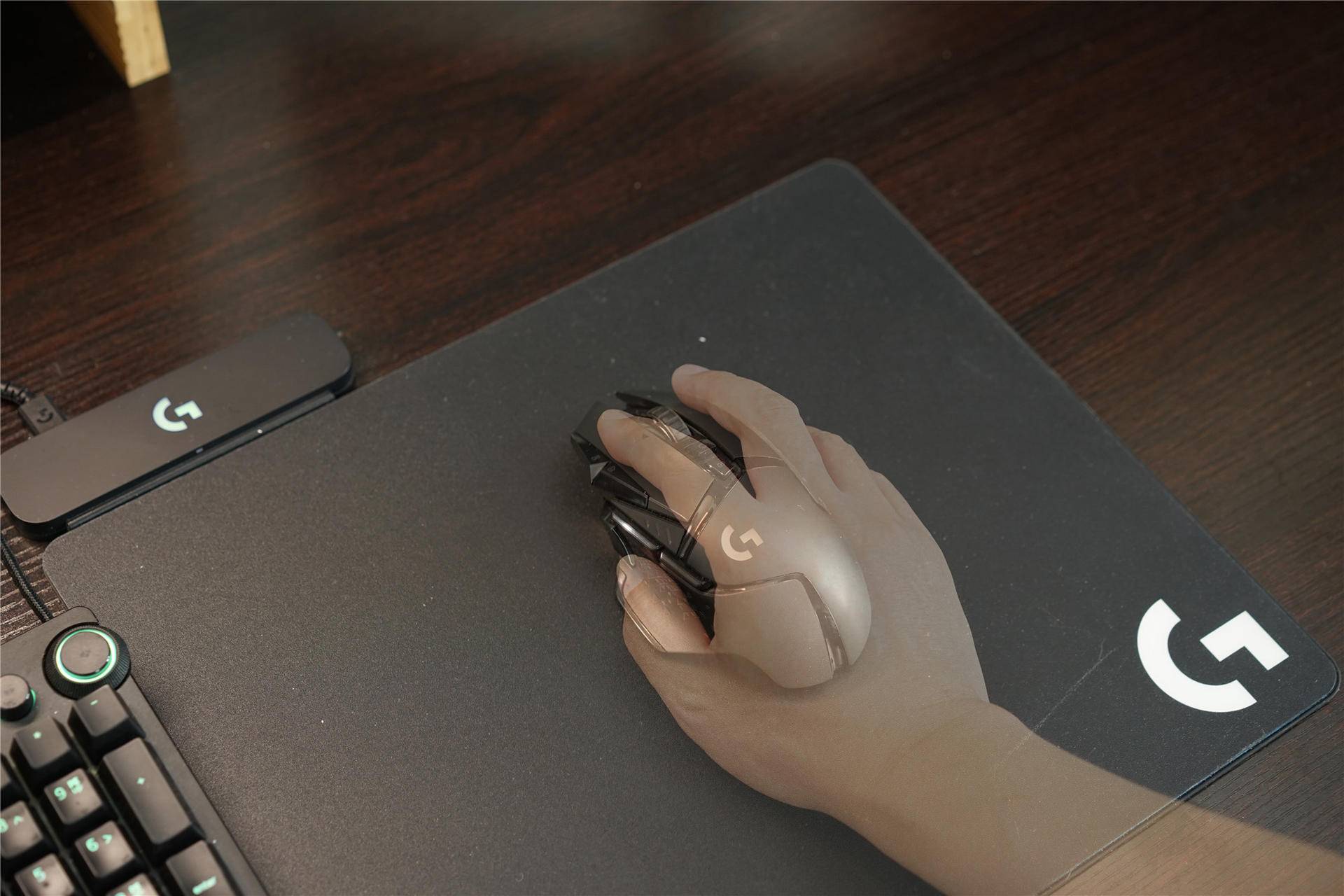 蜕变罗技g502鼠标评测,最佳游戏鼠标罗技g502lightspeed