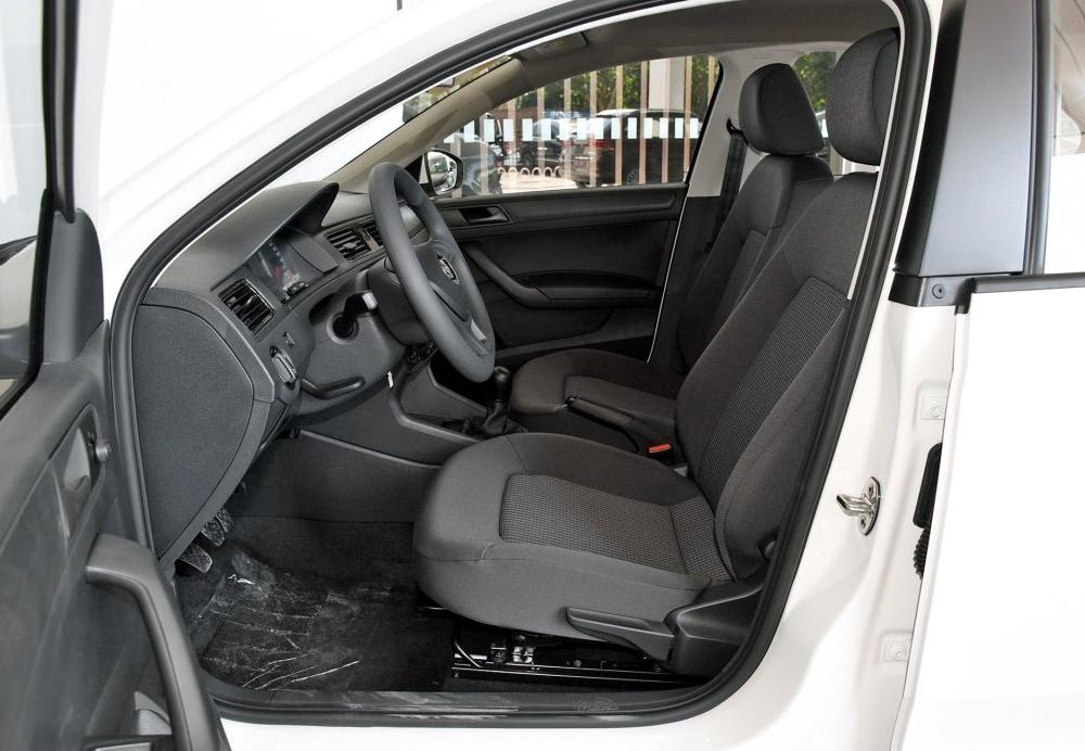 锋范和轩逸百公里加速对比,锋范pk桑塔纳测试