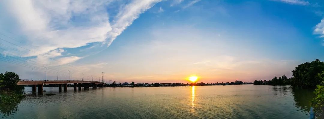 为什么快门速度高拍照黑,为什么拍照一按快门就模糊