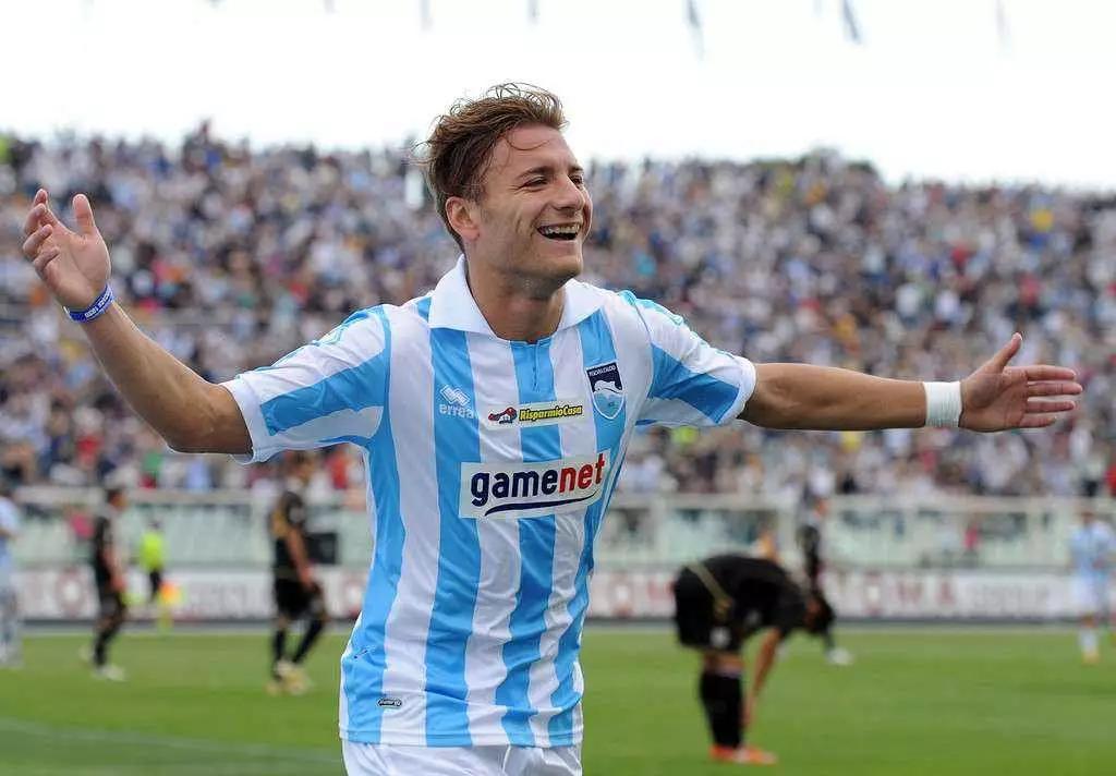 创意甲60年纪录，他足球生涯3起3落，空闲却只爱打游戏，冷落娇妻