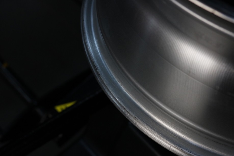 怪兽修车:修复一辆09款中东版丰田霸道,最终旧车变新车