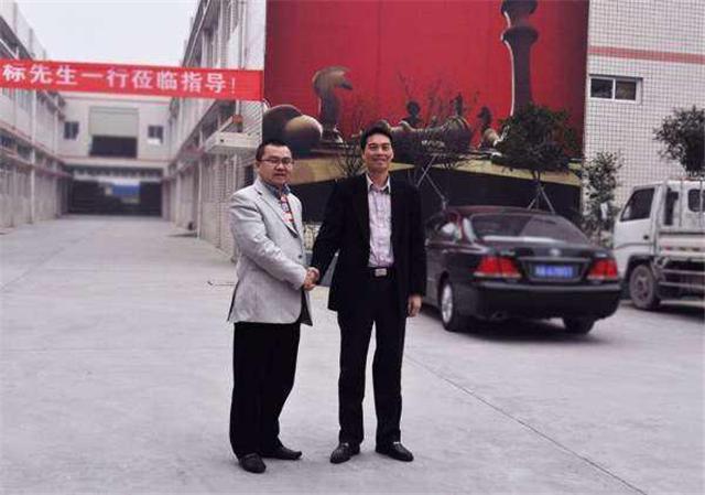 他白手起家27岁赚27亿,不到30岁白手起家5000万