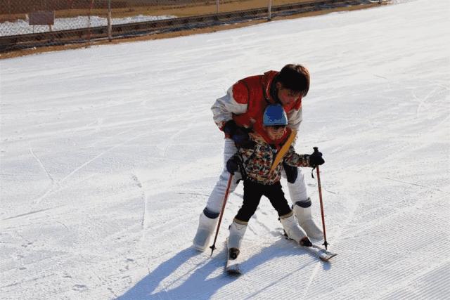 海淀滑雪场地址,海淀外国语京北校区滑雪场