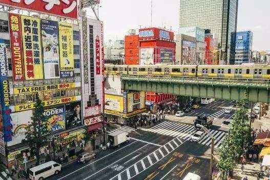 出国帮别人带东西风险,回国带礼物都要缴税吗