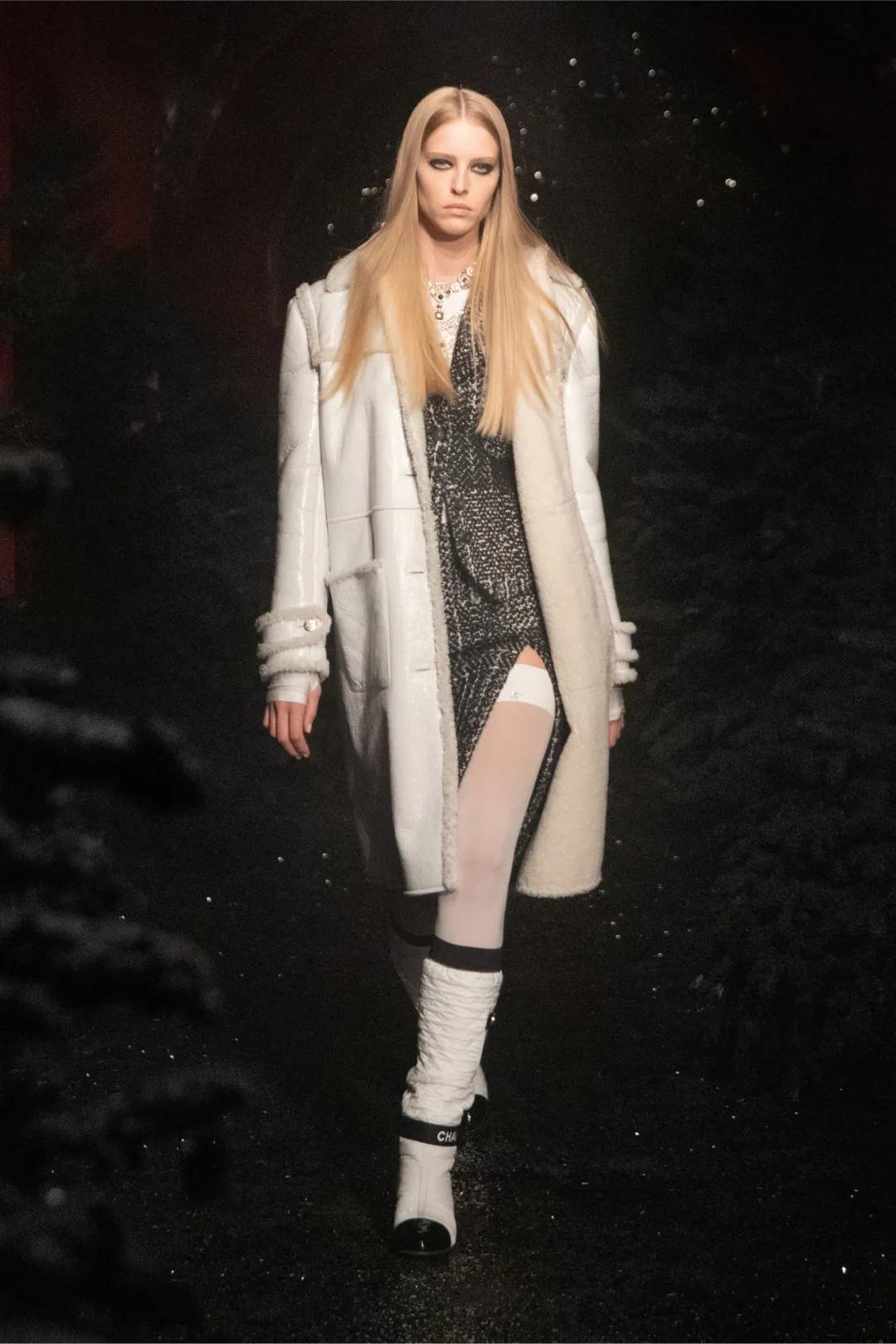 bv靴新款黄色,bv神靴