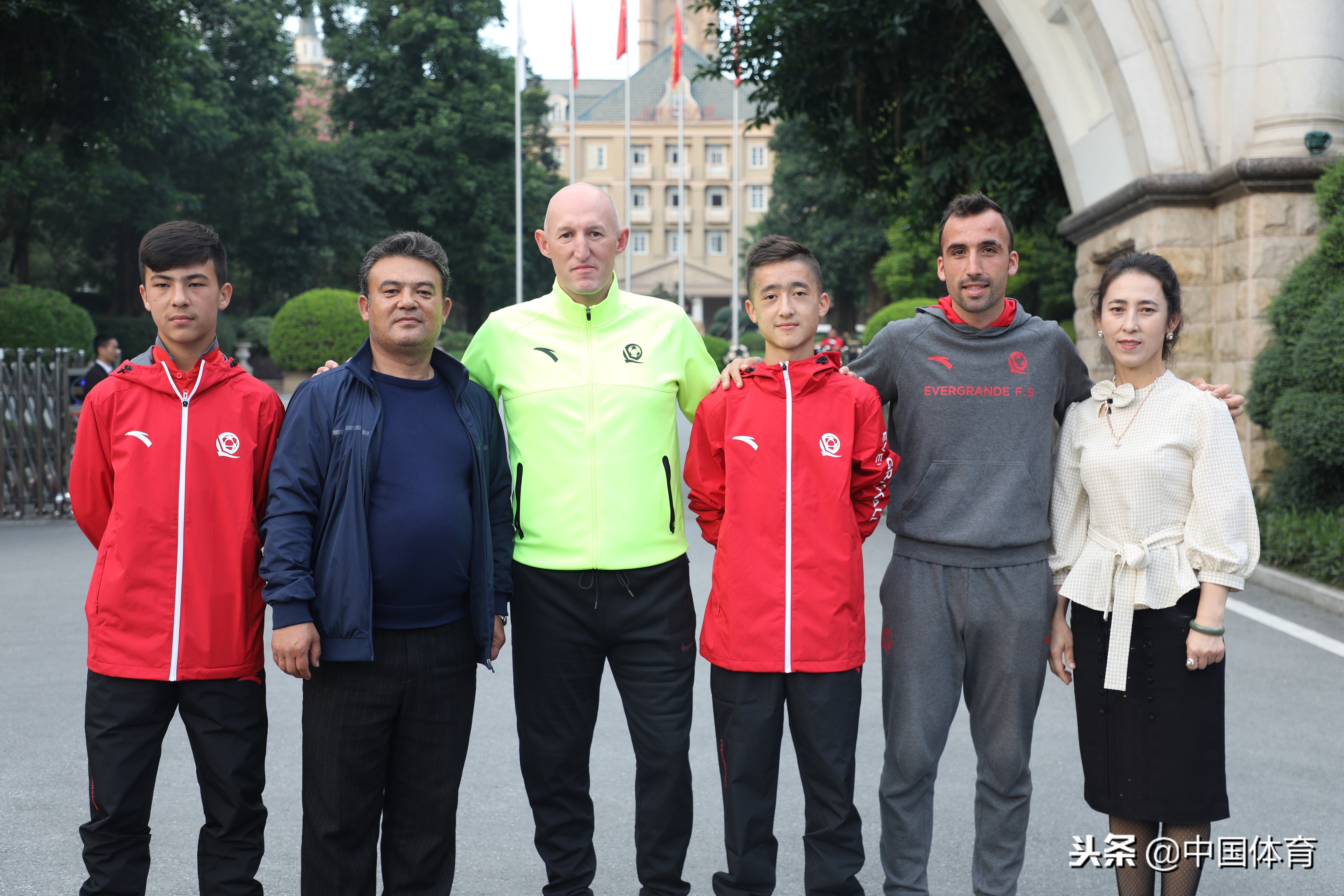 恒大足校11人参加欧洲俱乐部情况,恒大足校u15西班牙