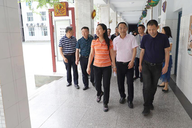 南充市嘉陵区火花三小,四川南充火花三小