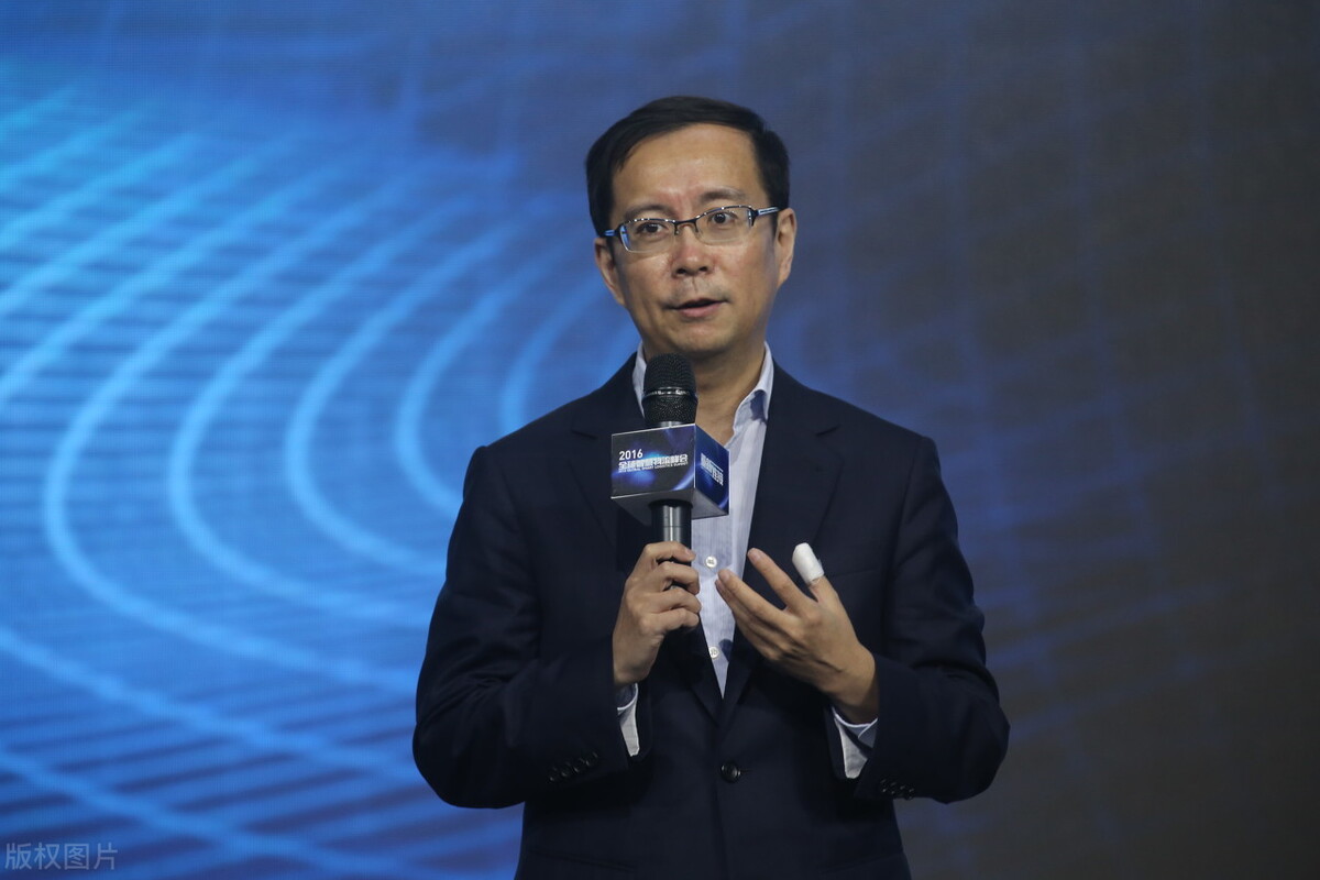 当会计的职业发展路径是怎样的,会计的职业前景