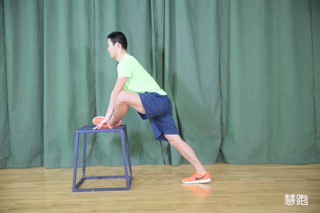 5公里跑后拉伸动作,跑后拉伸详细教程