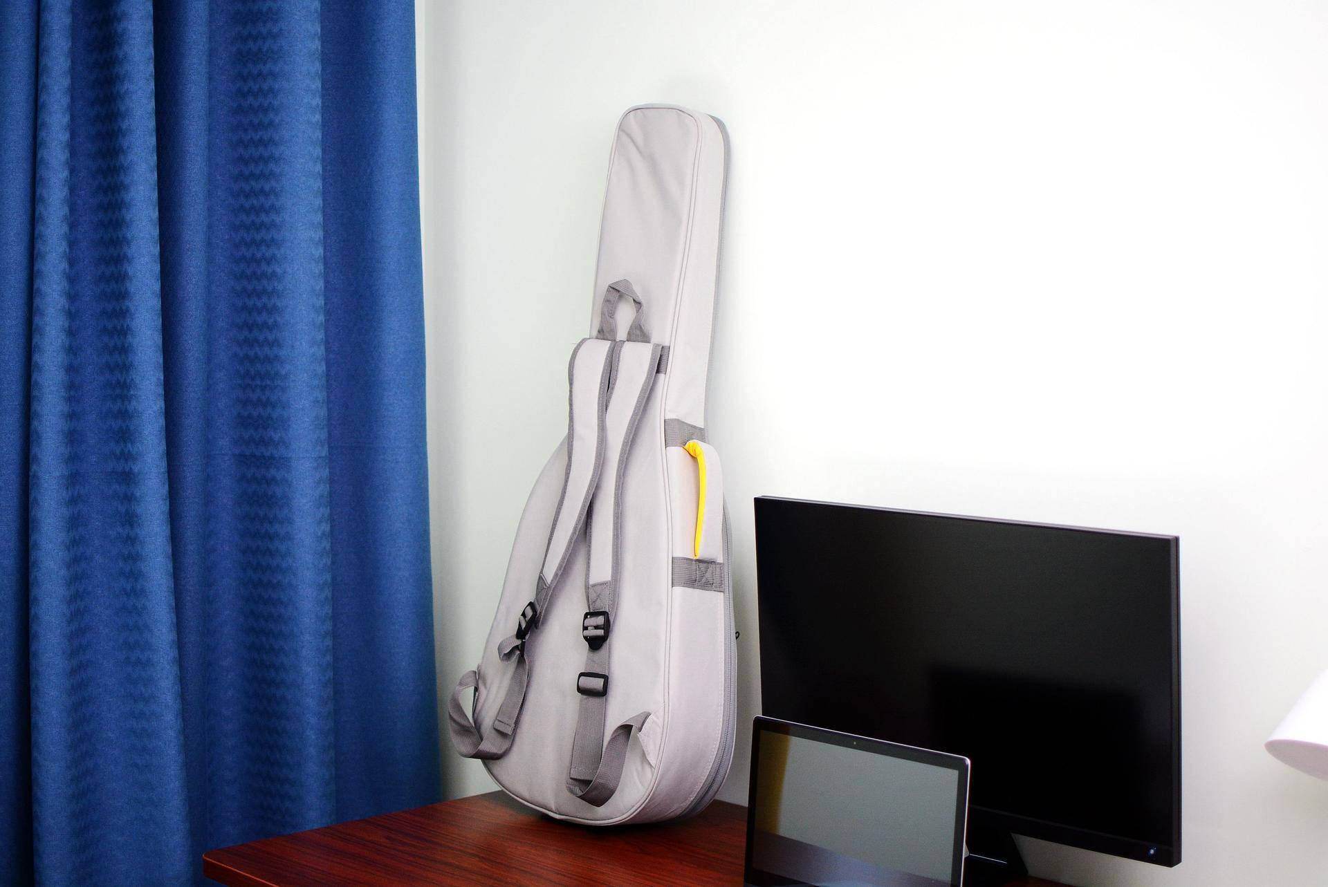 poputar智能吉他音色,poputar智能吉他是单板吗