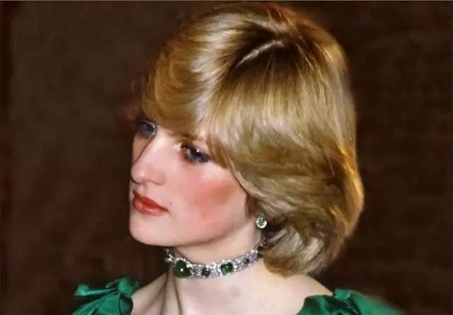 卡米拉珠宝沙特王室,沙特王室送劳斯莱斯