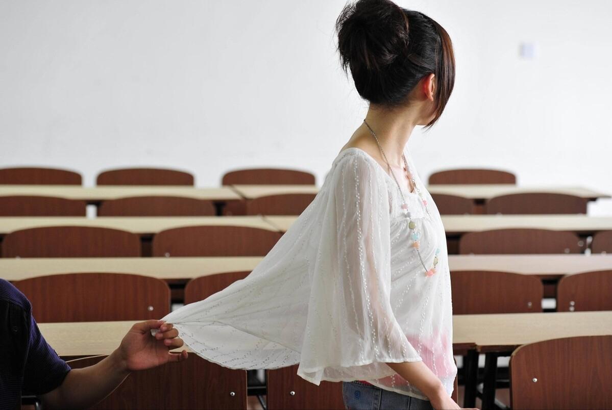 男朋友忘不了前对象该怎么挽回,男朋友忘不掉前女友怎么开导