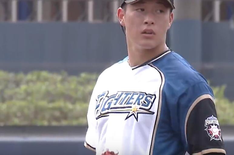 《灌篮高手，足球小将》一群学生在比赛，为什么能让人燃起激情？