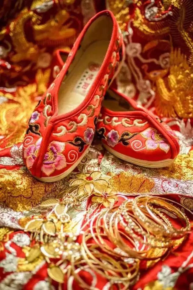 最好看的手工绣花鞋,老一辈手工艺术绣花鞋