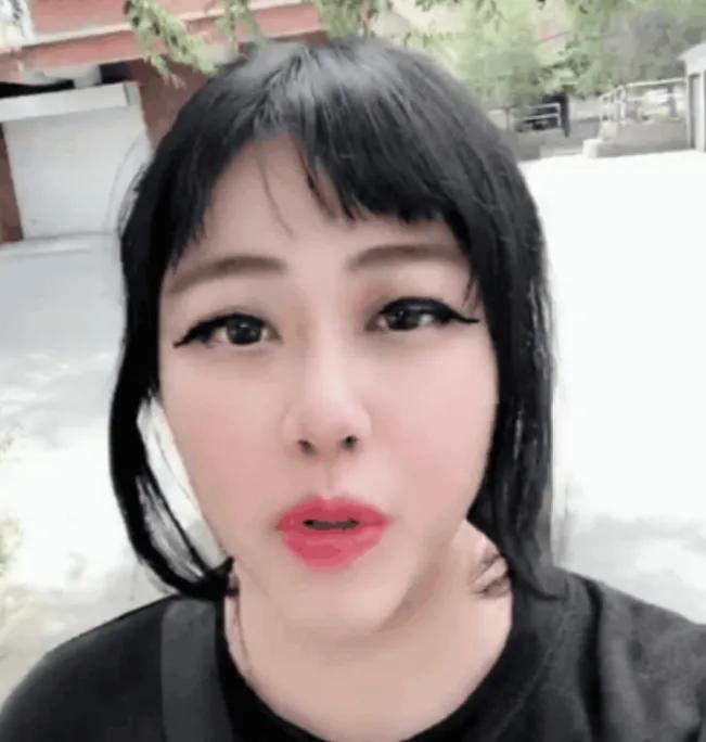 乔碧萝不露脸视频,乔碧萝被p脸视频