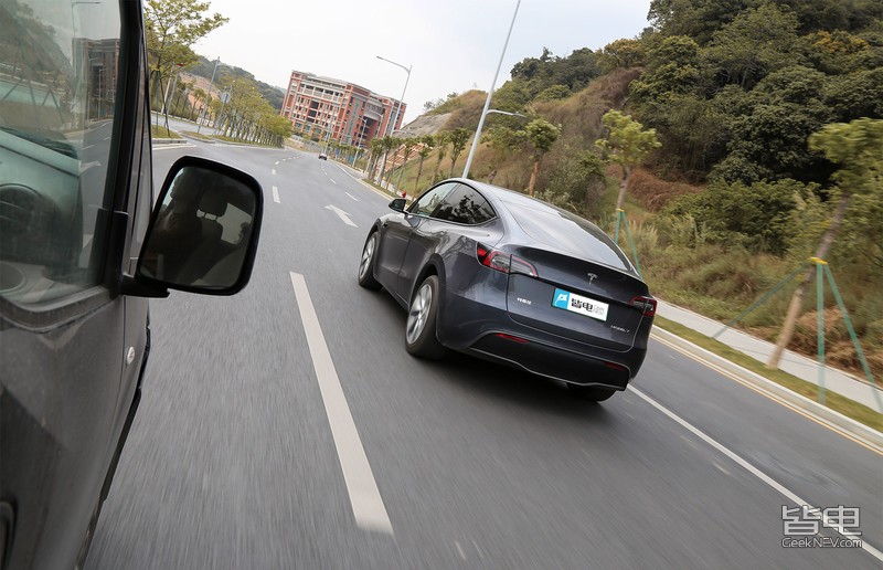 特斯拉modely2021款和2022款区别,20万公里的特斯拉modely怎么样