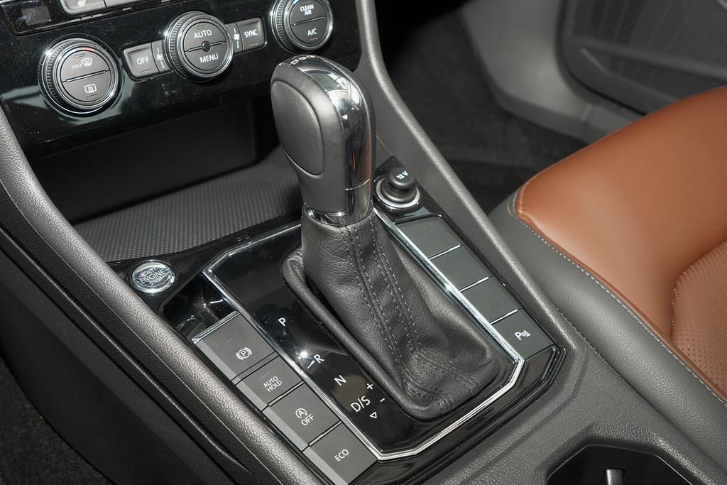 销量又稳了静态体验新款大众朗逸,大众2018款朗逸优劣势