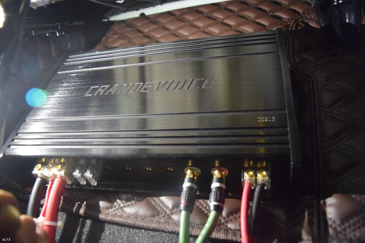 美妙音乐，沁人心扉：丰田兰德酷路泽改装绅士宝音响，昆明发烧友