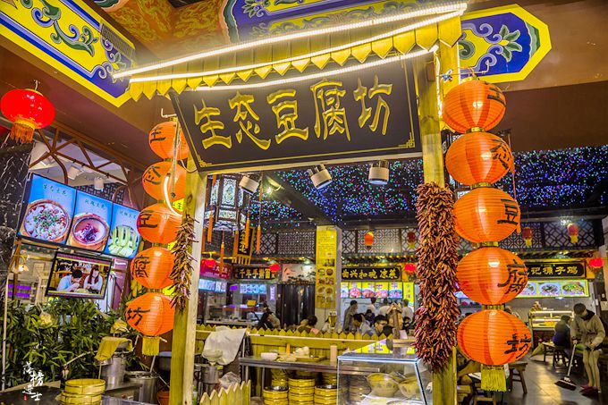 开封不要门票的小吃街,开封有个室内的小吃街