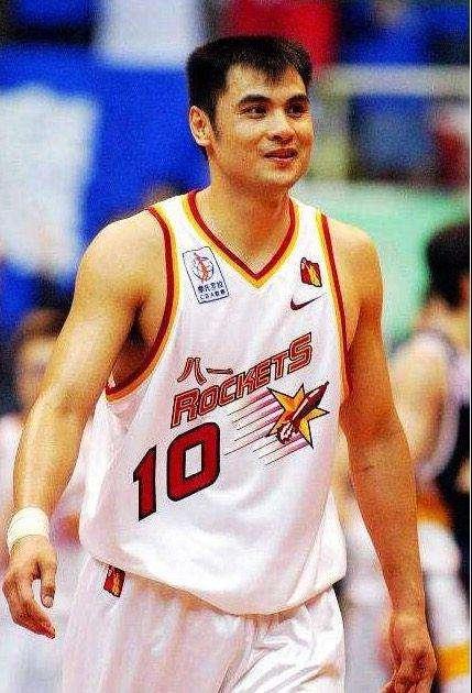 王哲林与刘玉栋谁的历史地位高,刘玉栋王哲林mvp