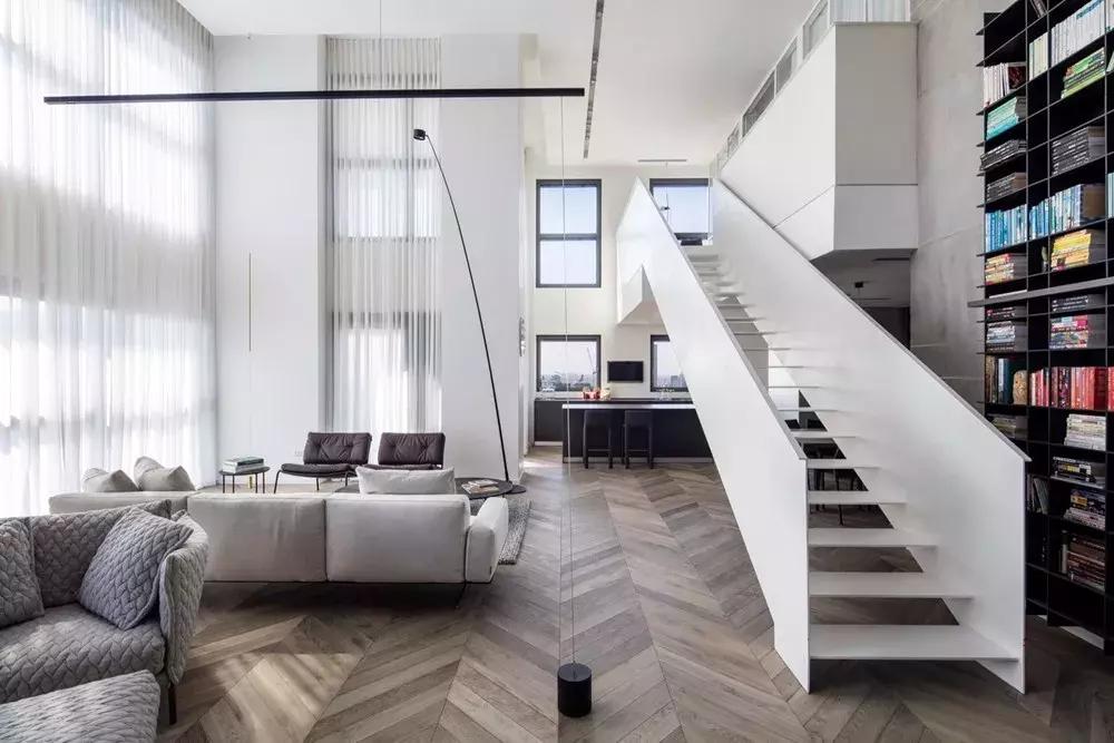 轻奢新中式挑空客厅效果图,挑空客厅极简设计案例