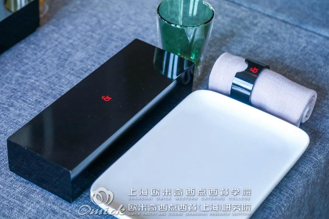 毕业生潘澄弘|在外滩十八号工作，是什么样的体验？