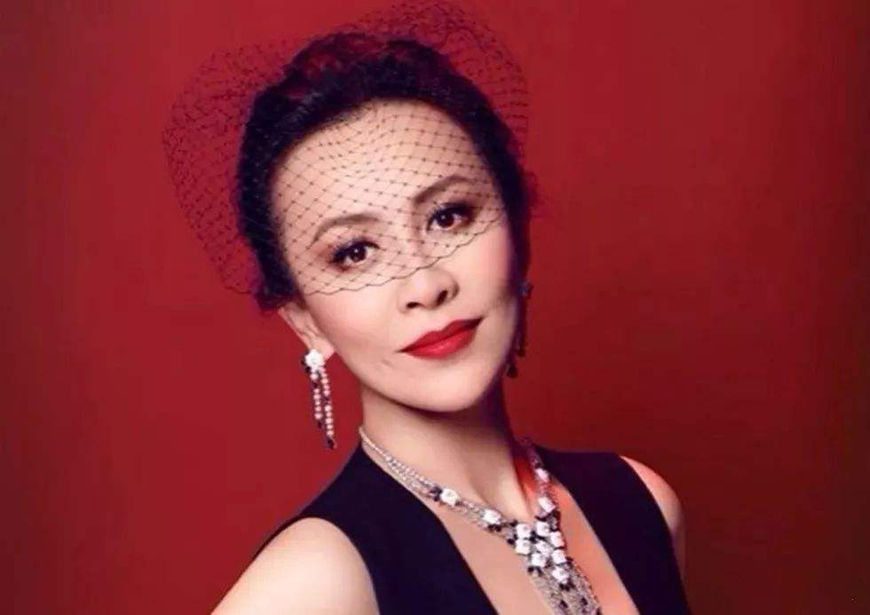 刘嘉玲绑架案曾志伟,刘嘉玲被绑架事件曾志伟如何评价