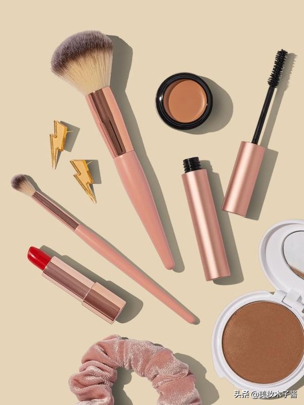 新手化妆的最尴尬的事,新手第一次化妆翻车现场