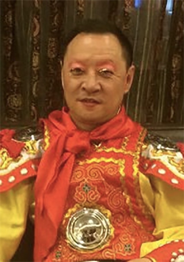 为钱反咬恩师,好友葬礼宣传新剧,六小龄童:完美诠释人如何变猴