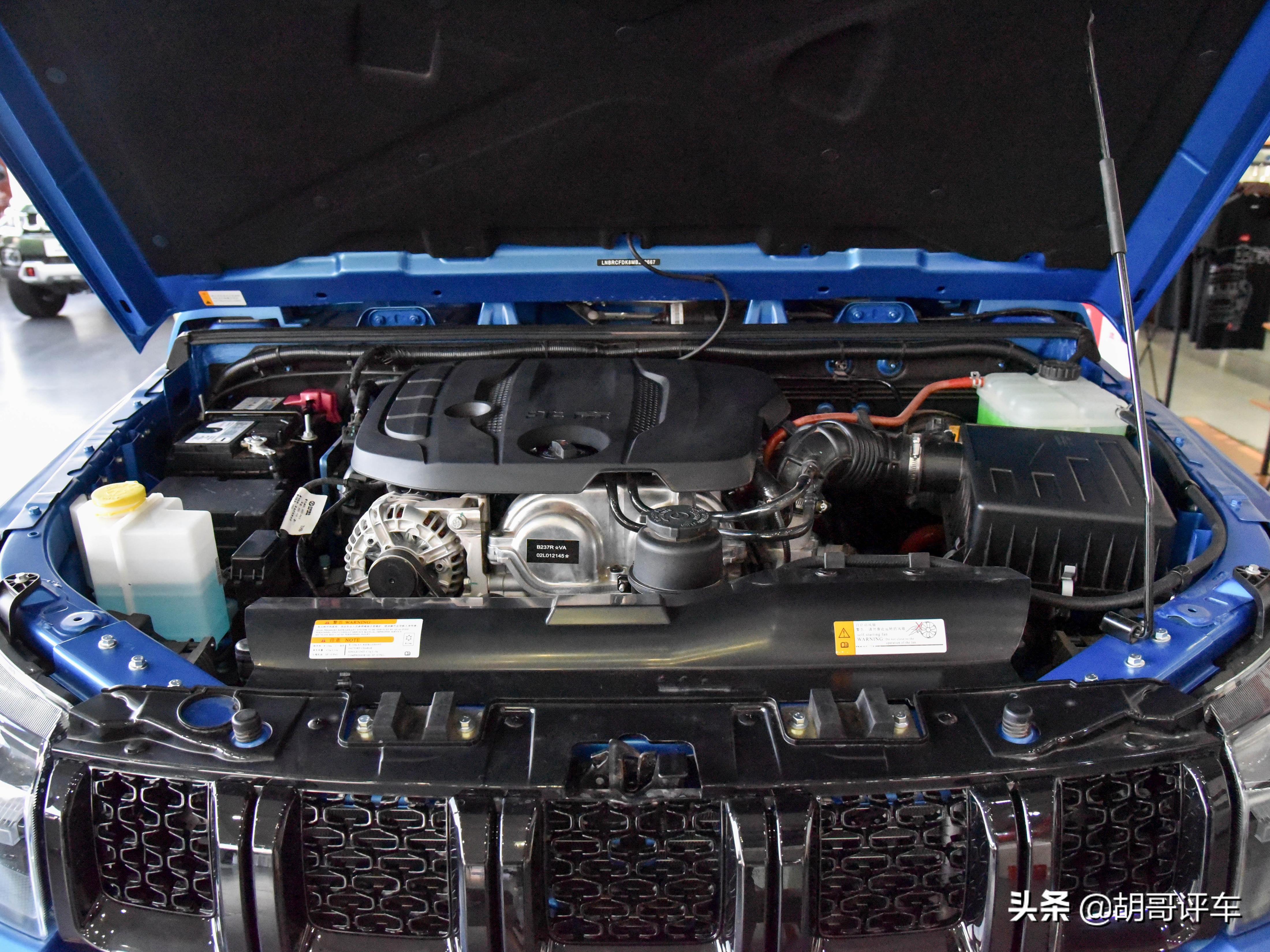 bj40环塔冠军版和坦克300征服者,坦克300城市版对比bj40环塔版