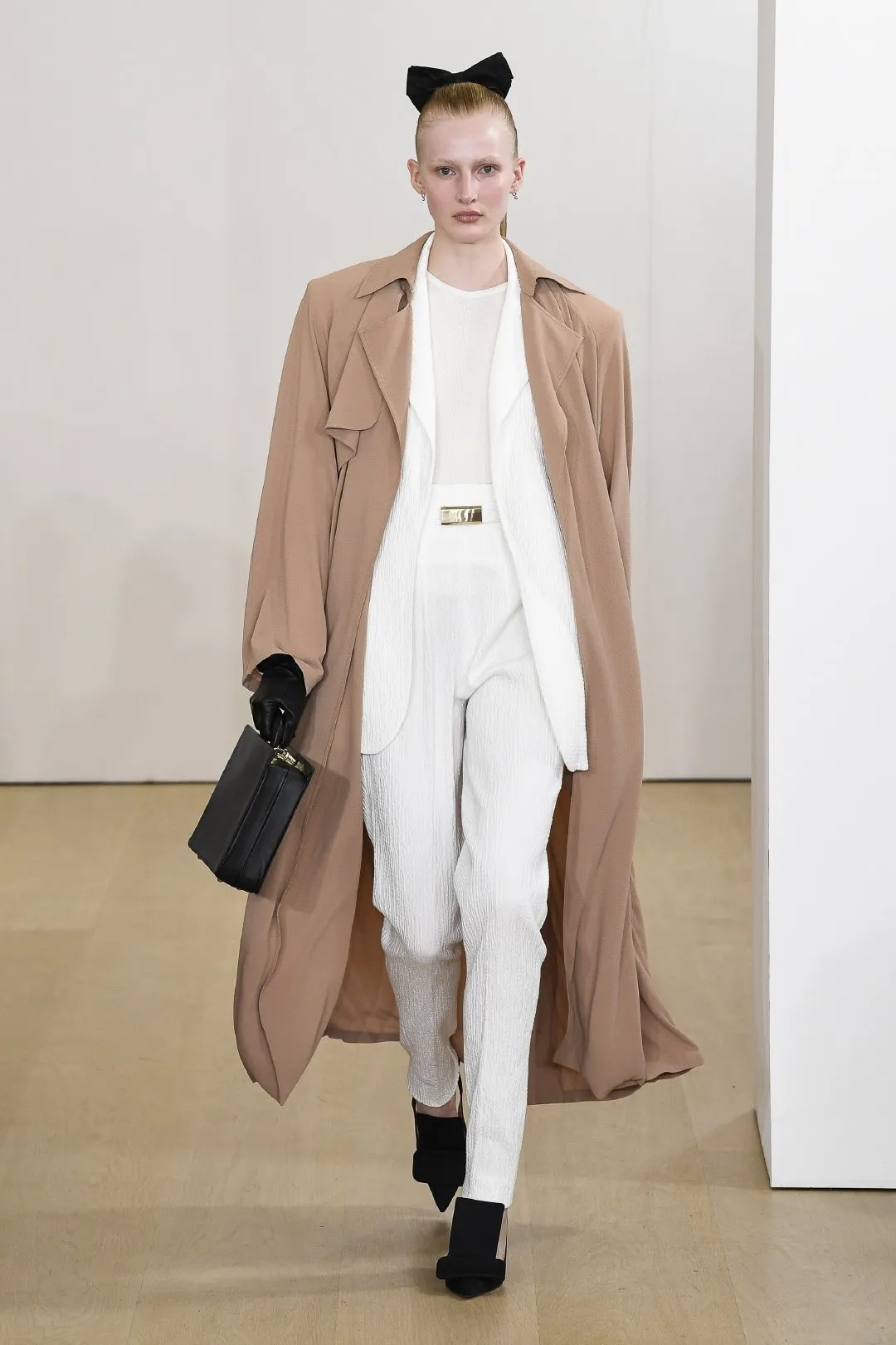 女生头上戴的小饰品叫啥,适合女朋友的头上饰品