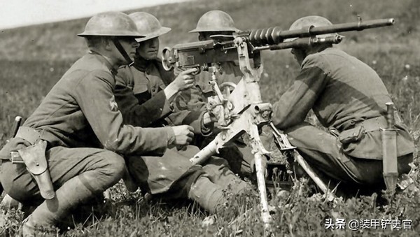 维克斯马克沁1912气冷式重机枪,被马克沁机枪和大炮取代的年代