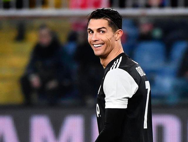 马拉多纳为什么被称为上帝,马拉多纳为什么称为英雄