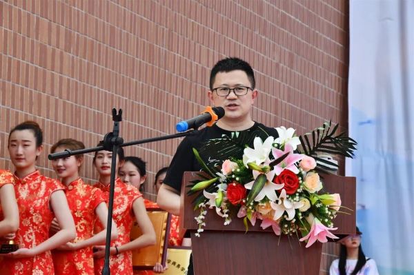 运动会圆满结束运动不止步,运动会闭幕但人生不落幕