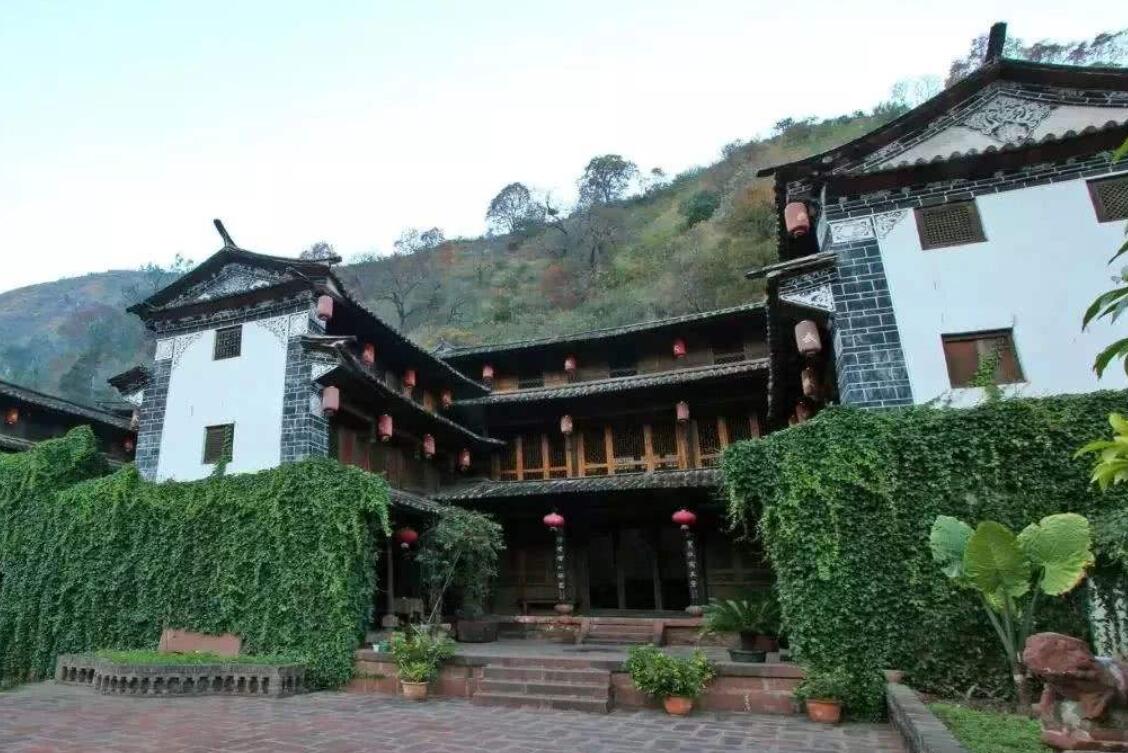 云南必去十大古镇景点推荐一下,云南必去的十大古镇景点推荐一下