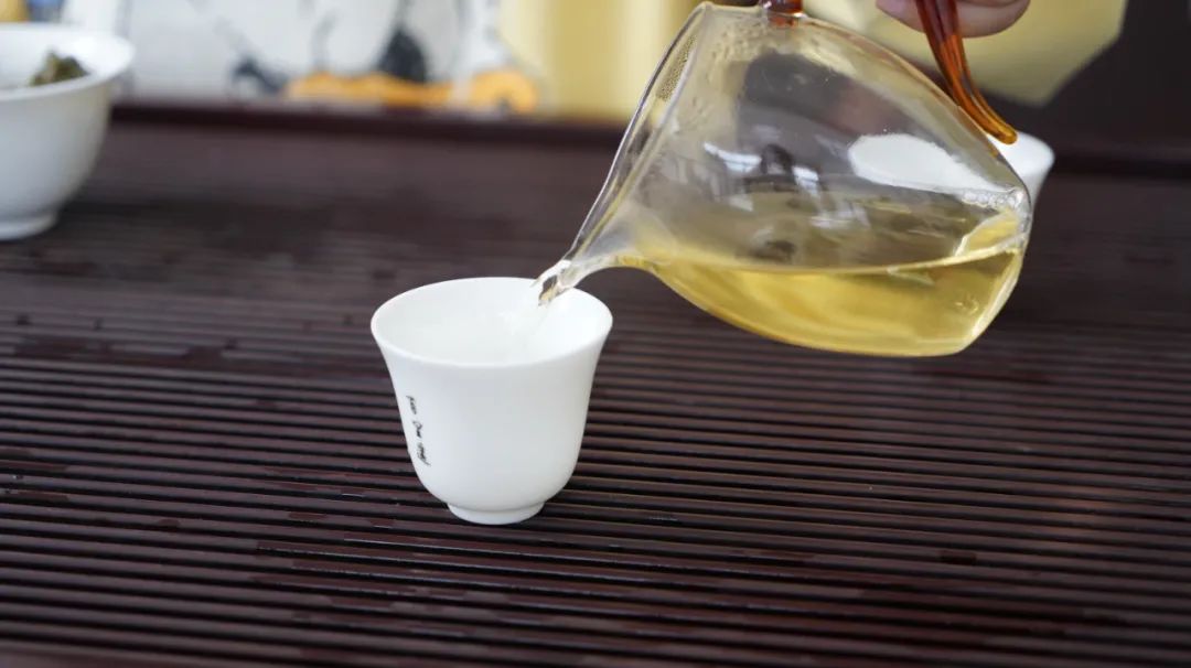 新生代黑马之百花潭！汤香蕴郁百花香，世外桃源的茶，一喝就沉醉