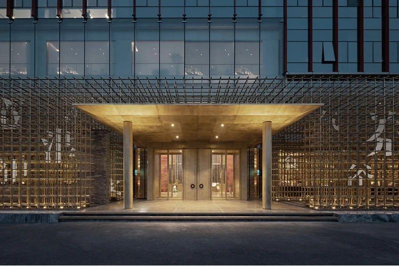 新国门“兴”世界开放之旅:大兴国际机场—钧天坊古琴基地—同仁堂零号店