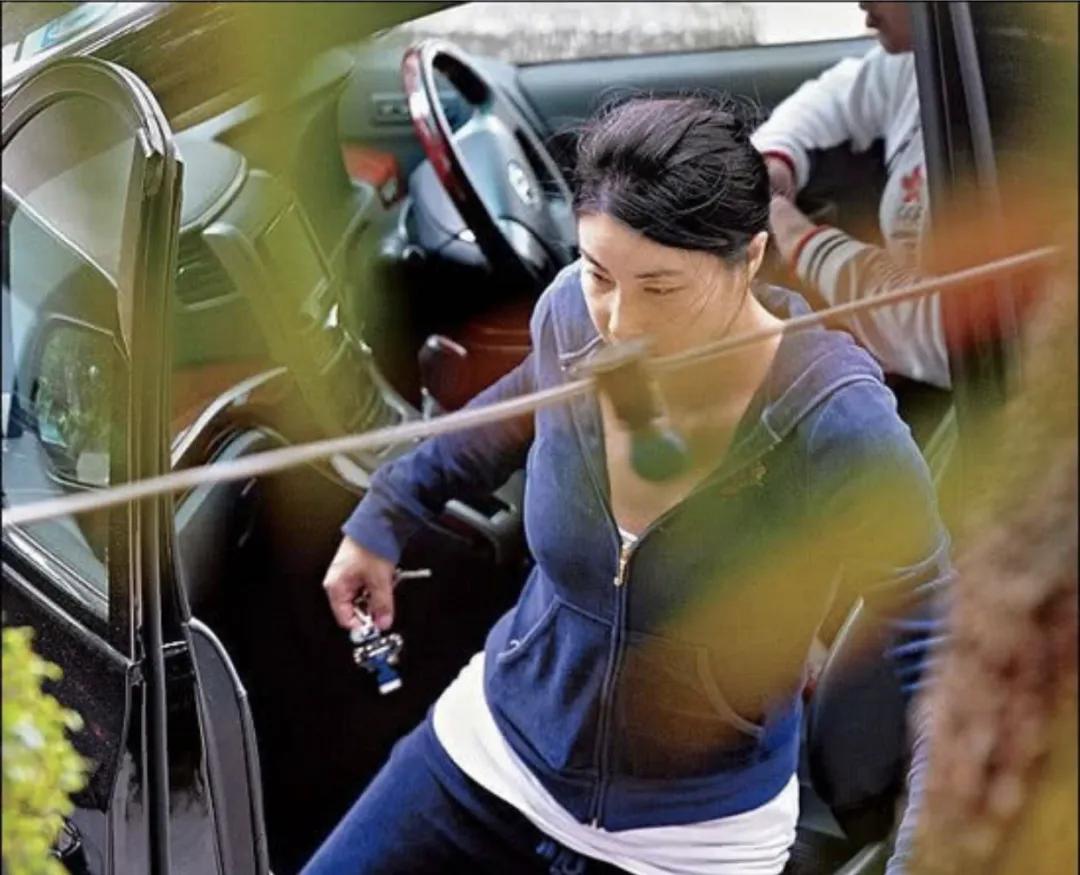 三房太太，13名子女，争夺几百亿家产，霍家宫斗比港剧精彩多了