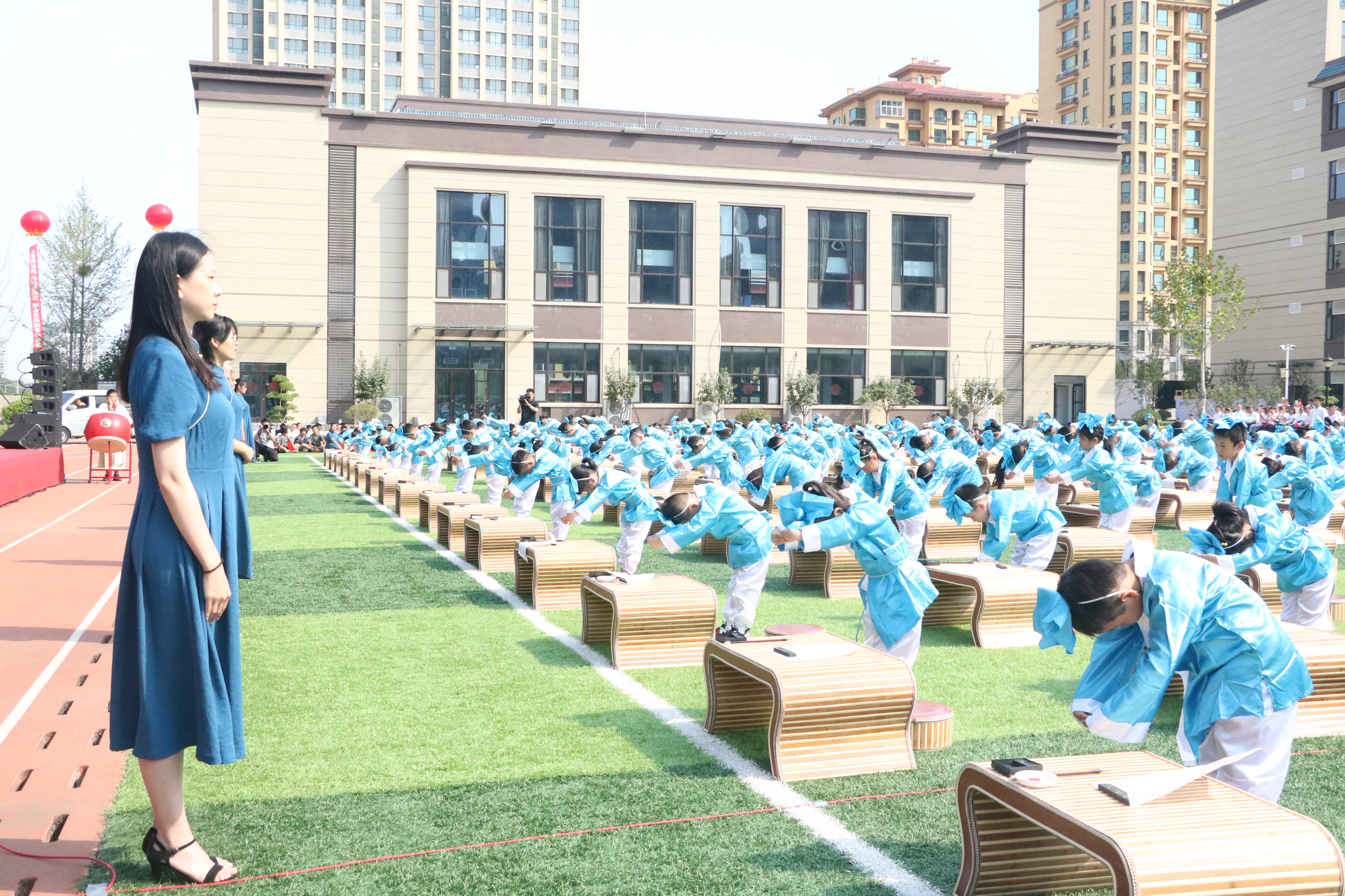 家国情、文明行、根脉传!潍坊高新金马公学举办不一样的开学典礼